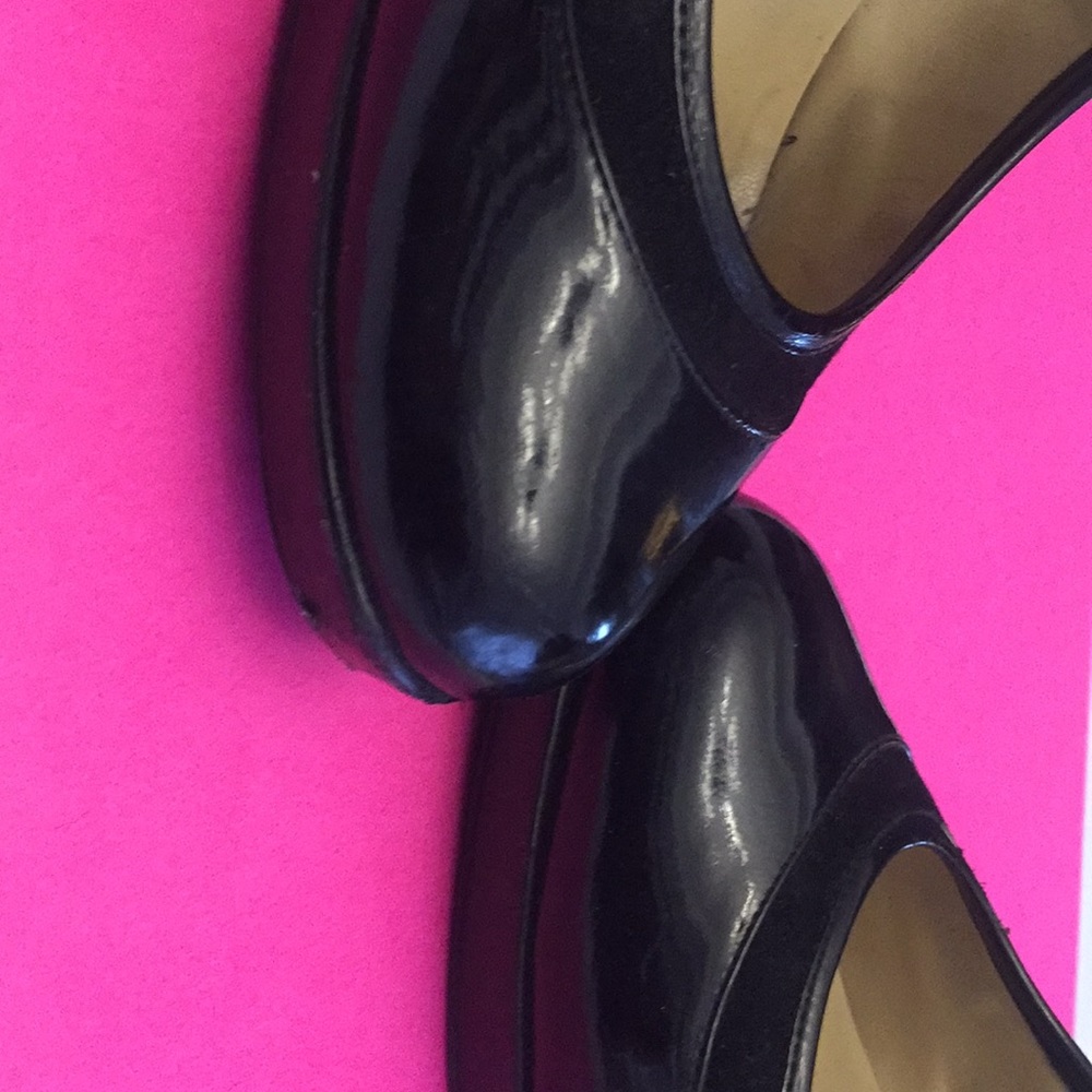 Shoes - Picture 2 of 4